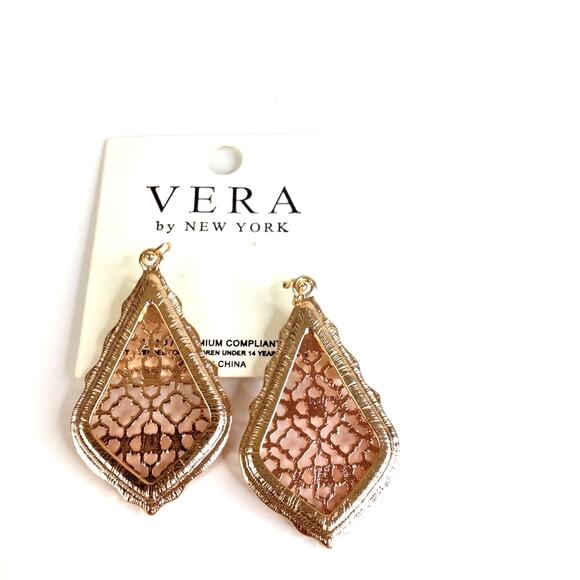 VERA Of New York Gold Tone Earrings - Picture 5 of 5